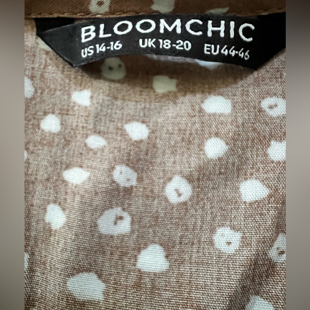 Ditzy Print Top. Us Size 14-16. Flutter Sleeves, … - image 5